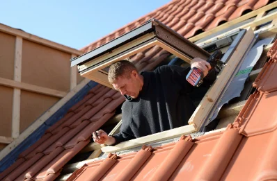 Pose de fenêtres de toit Velux à Desmonts